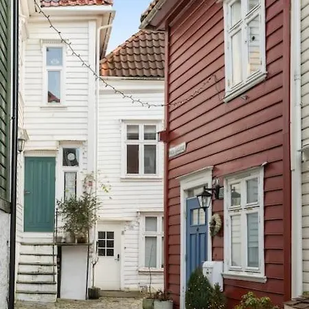 Historisk Hus I Hjertet Av Byen *