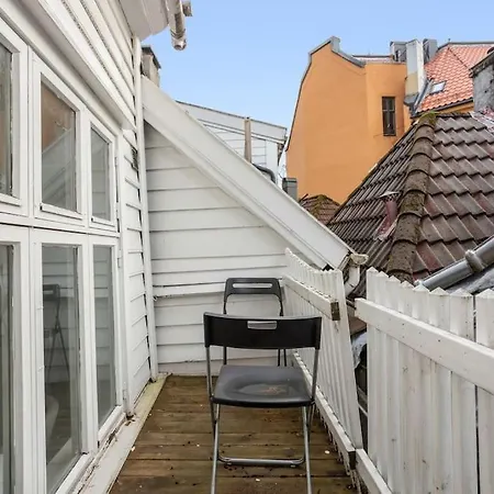 Historisk Hus I Hjertet Av Byen Hébergement de vacances