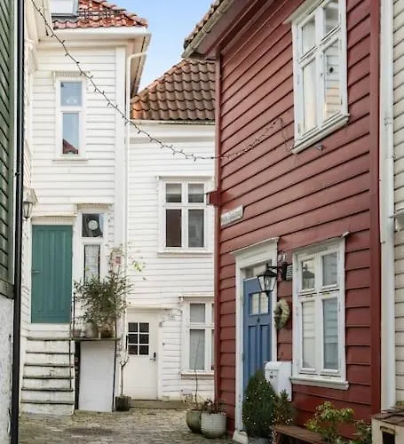 Historisk Hus I Hjertet Av Byen *